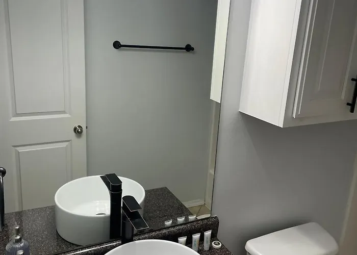 Holiday home Spacious 3br Fast Wifi 7 Min From Downtown *