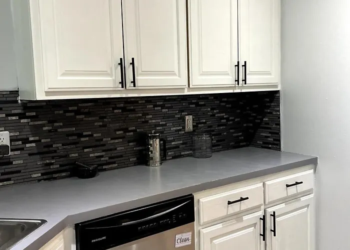 Spacious 3br Fast Wifi 7 Min From Downtown Holiday home